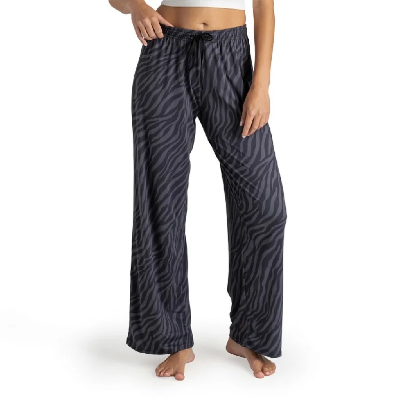 DM Merchandising : Hello Mello Catching Zzz's Wild Night In Lounge Pants in Black